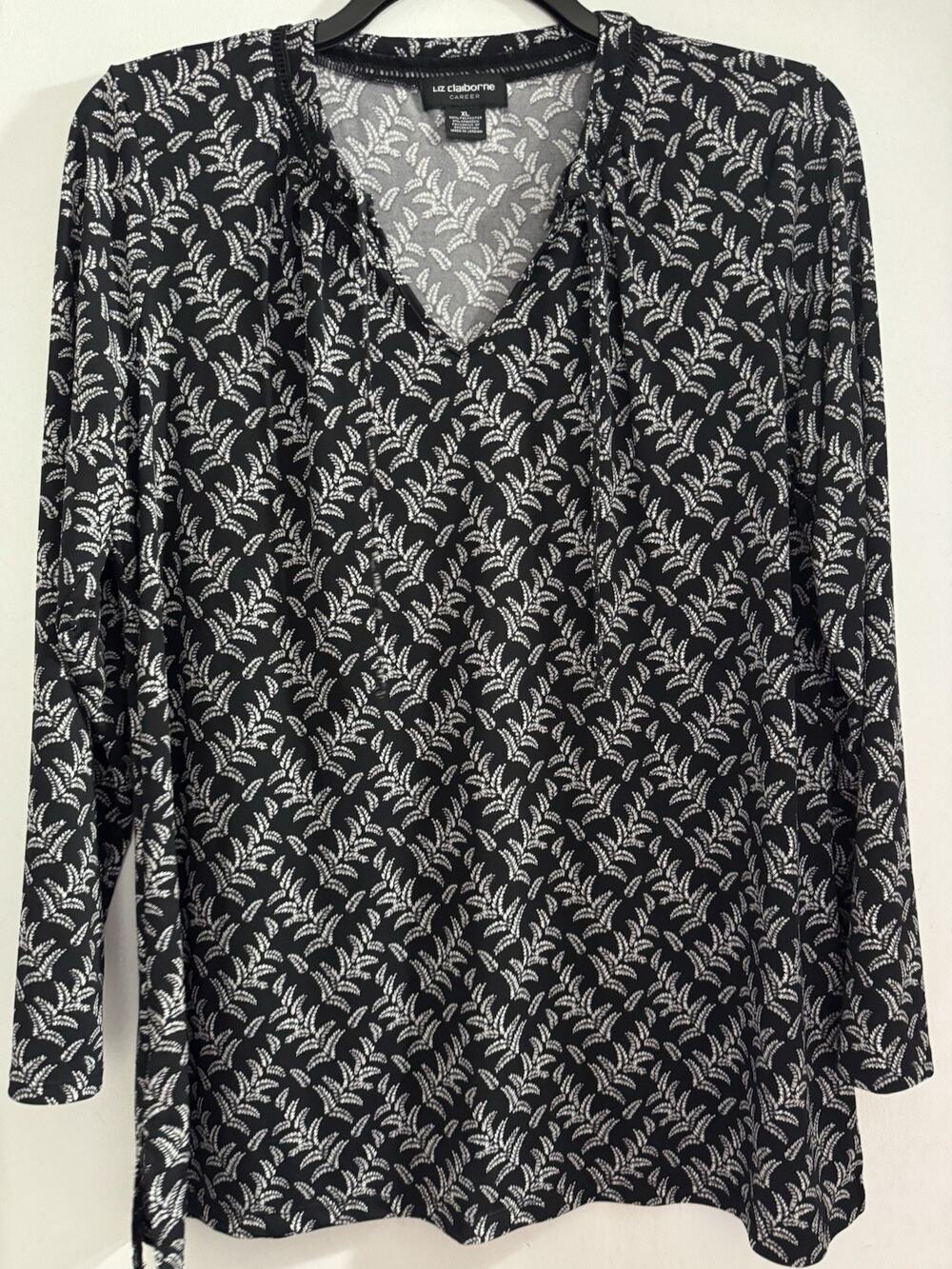 Liz Claiborne Career Women's Long Sleeve Blouse Leaves Black White Size XL